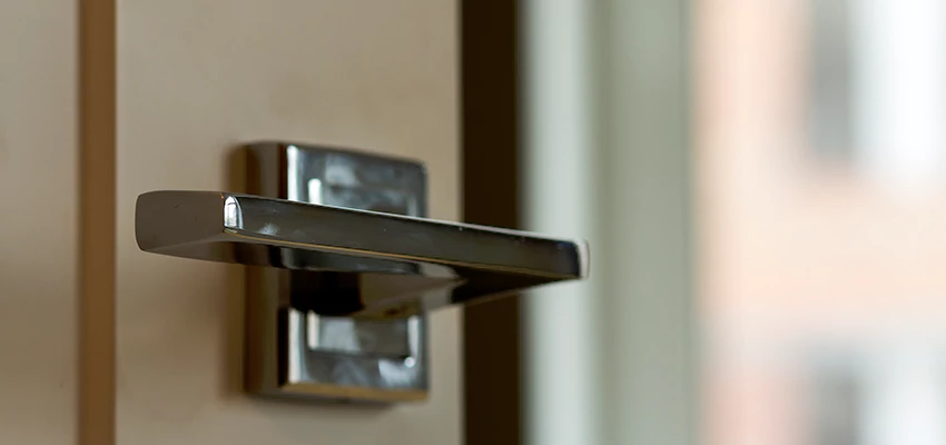 Door Lever Knob Repair in Santa Monica, California
