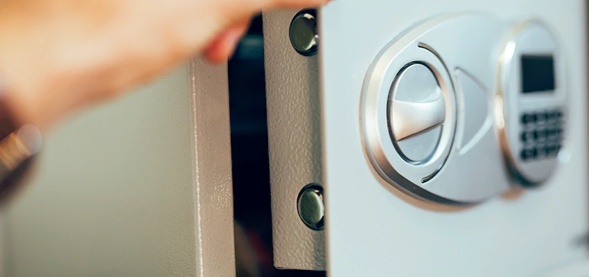 Fingerprint Safe Openers in Santa Monica, CA