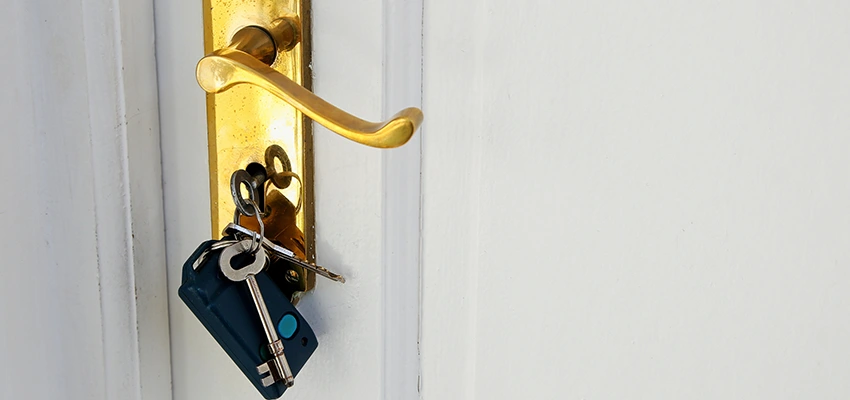 Broken Door Key Extraction in Santa Monica, CA